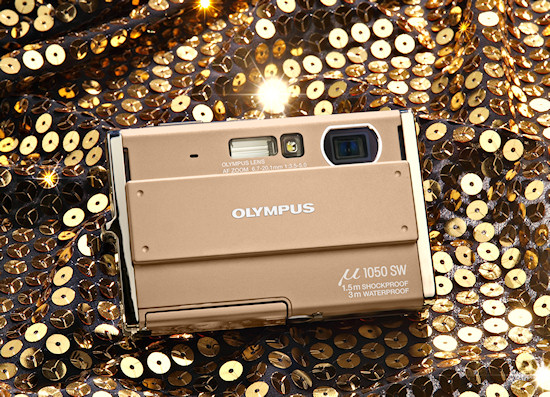 Olympus µ 1050 SW w barwach zocistego szampana 