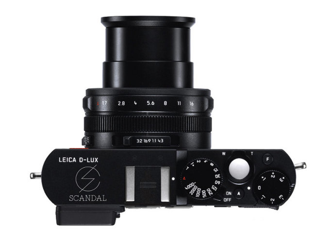 Leica X Maroon i D-Lux Rolling Stone