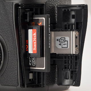 Canon EOS 5Ds - Budowa, jakość wykonania i funkcjonalność
