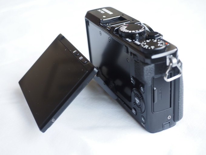 Fujifilm X70 - pierwsze wraenia - Ekran i menu