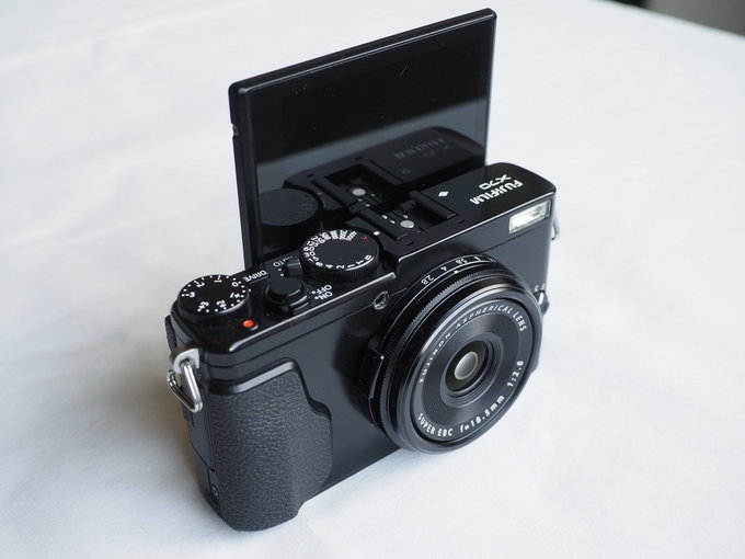 Fujifilm X70 - pierwsze wraenia - Ekran i menu