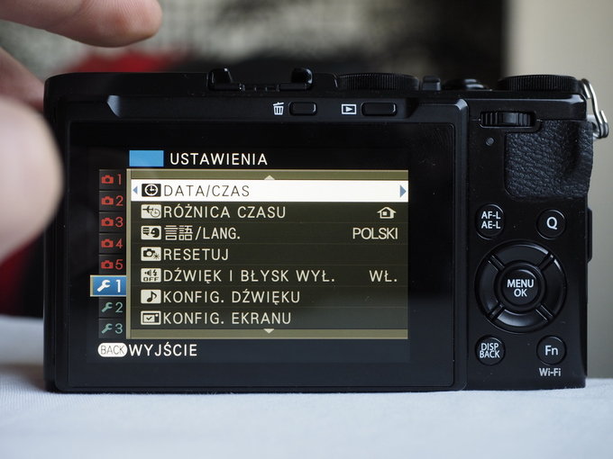 Fujifilm X70 - pierwsze wraenia - Ekran i menu