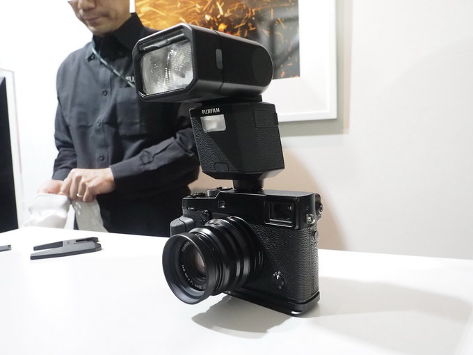 Fujifilm EF-X500 - w naszych rkach