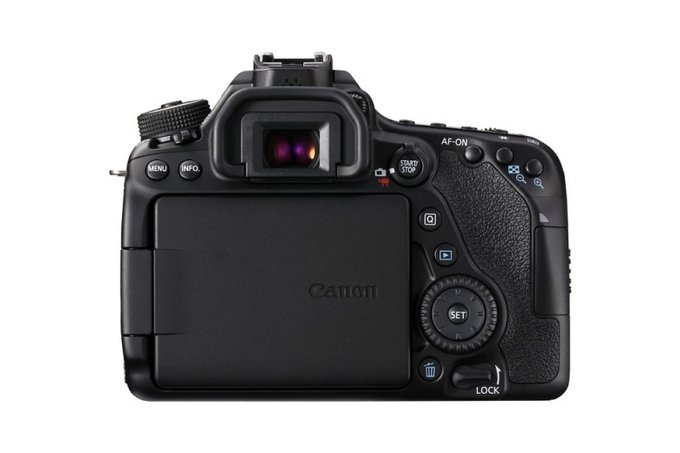 Canon EOS 80D i obiektyw EF-S 18-135 mm f/3.5-5.6 IS USM