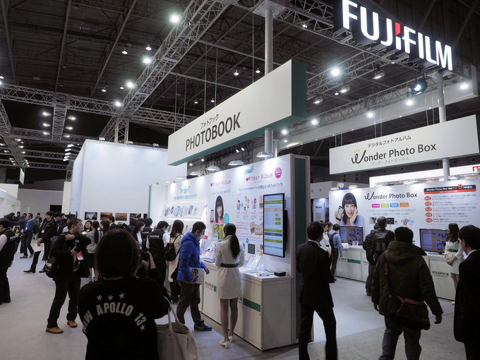 CP+ 2016 - fotorelacja ze stoiska firmy Fujifilm