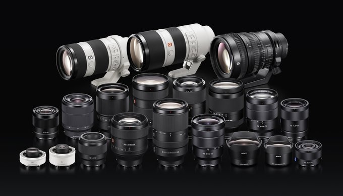 Sony FE 70-300 mm f/4.5-5.6 G OSS i 50 mm f/1.8
