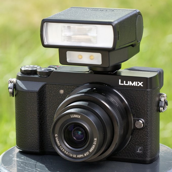 Panasonic Lumix GX80 i lampa DWM-FL200L w naszych rkach - Lampa Panasonic DWM-FL200L