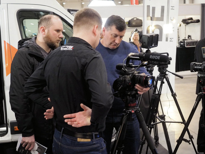 Relacja z XIX Targ�w FILM VIDEO FOTO - Rozdzia� 1