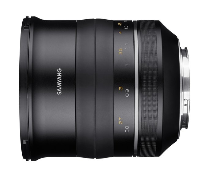 Samyang Premium 85 mm f/1.2 i 14 mm f/2.4