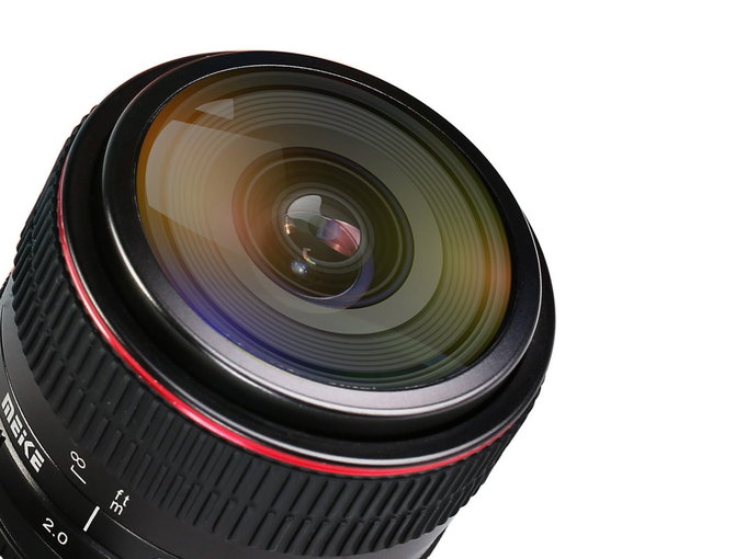 Meike 6.5 mm f/2.0 Fisheye