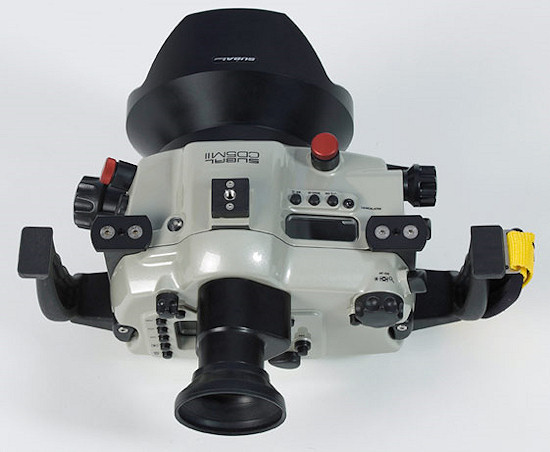 Subal CD5MII - z Canonem EOS 5D Mark II pod wod