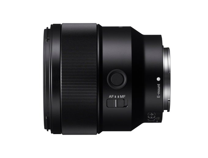 Sony FE 85 mm f/1.8 oraz lampa HVL-F45RM