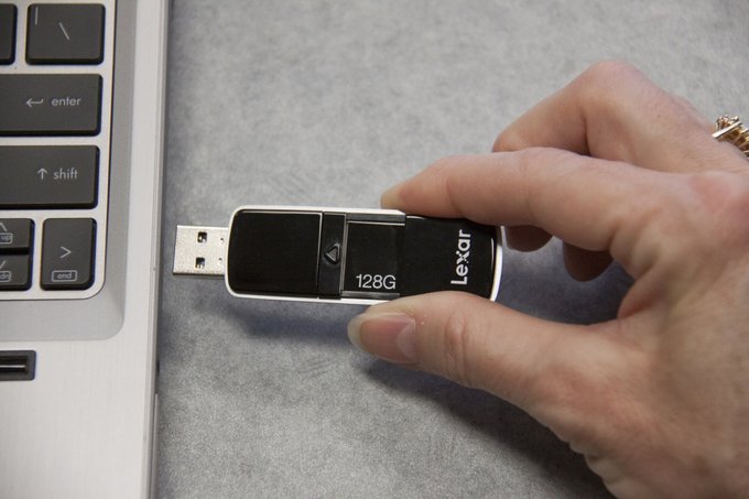 Poszukujecie pamici USB? Lexar ma ciekaw propozycj - Lexar JumpDrive P20 USB 3.0