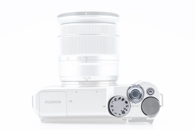 Fujifilm X-A10 - Budowa i jako wykonania