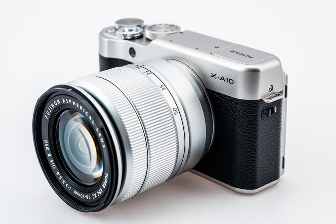 Fujifilm X-A10 - Budowa i jako wykonania