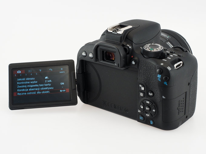 Canon EOS 800D - Budowa, jako wykonania i funkcjonalno