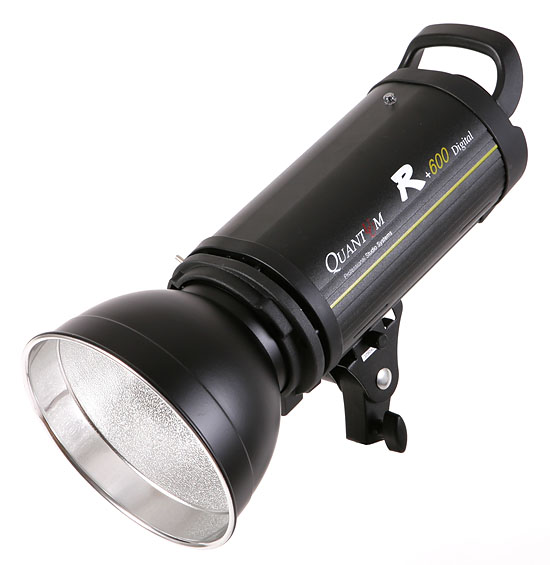 Nowa seria lamp studyjnych Quantuum - R+ Digital