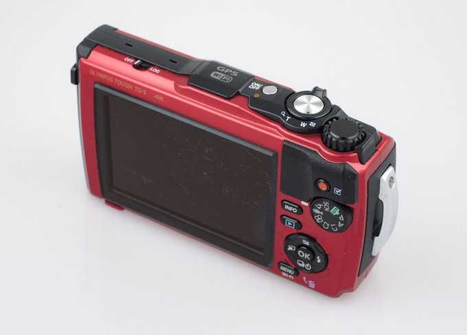 Olympus Tough TG-5 - Budowa i jako wykonania