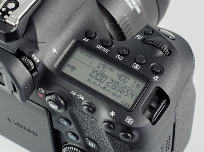 Canon EOS 6D Mark II - Budowa i jako wykonania