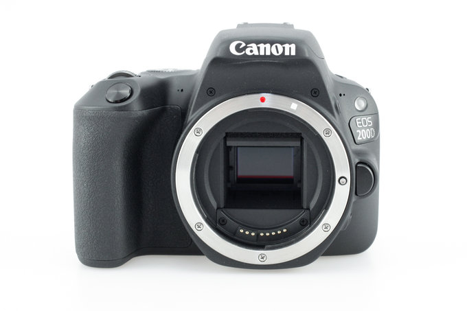 Canon EOS 200D - Budowa i jako wykonania