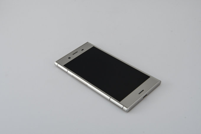 Sony Xperia XZ1 - Budowa i jako wykonania