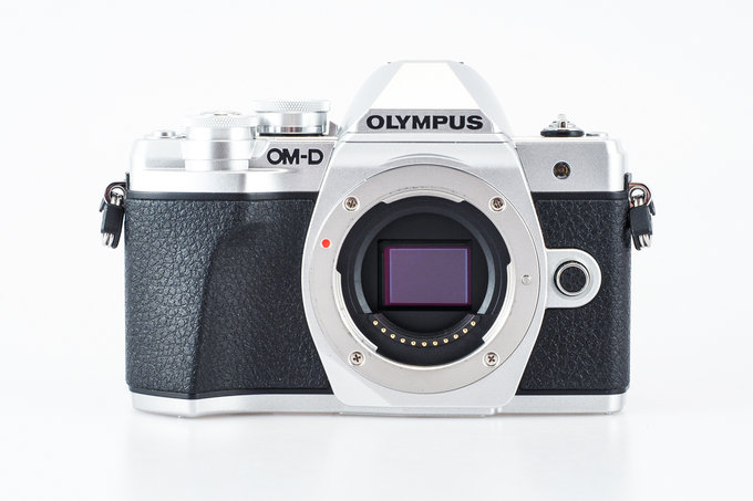 Olympus OM-D E-M10 Mark III - Budowa i jako wykonania