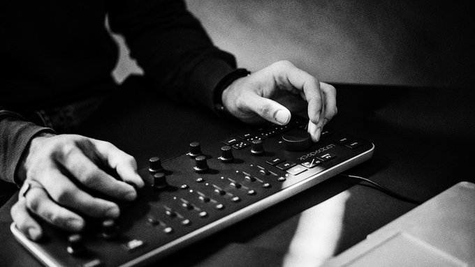 Konsola Loupedeck do edycji w Adobe Lightroom