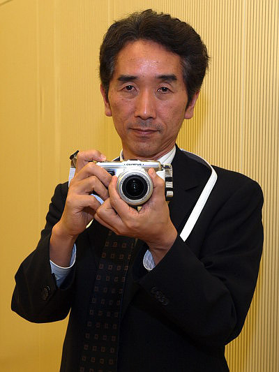 Wywiad z Akira Watanabe -  gwnym twrc Olympusa E-P1 - Wywiad z Akira Watanabe - Managerem w Departamencie Strategii Produkcji  DSLR w firmie Olympus