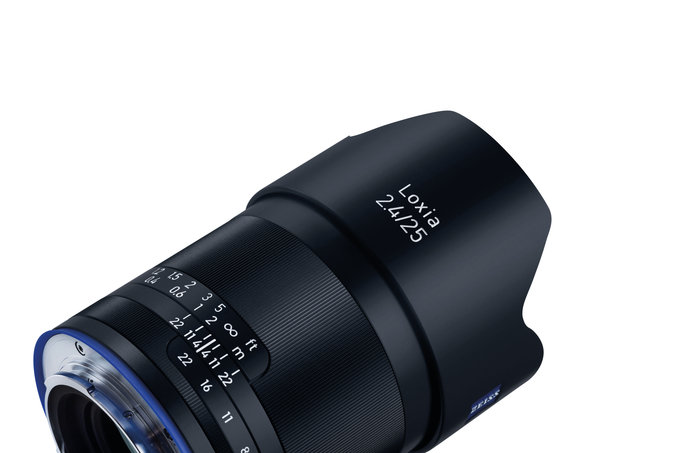 Zeiss Loxia 25 mm f/2.4