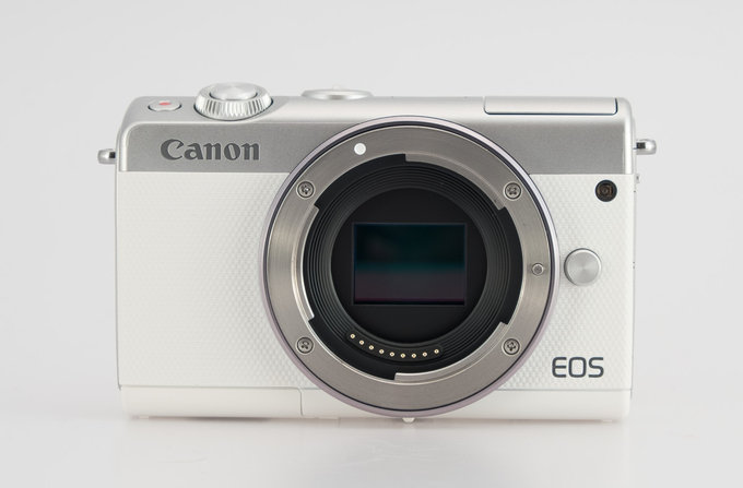 Canon EOS M100 - Budowa i jako wykonania