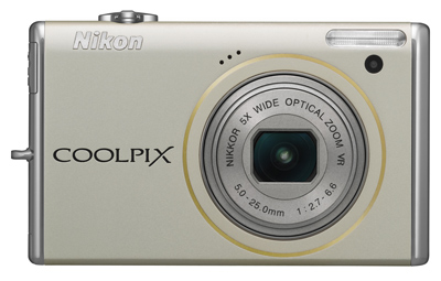 Cztery nowe Nikony Coolpix