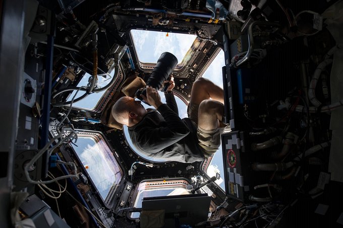 Fotografujc w Kosmosie - cz III. Cyfrowe zdjcia z ISS w praktyce - Rozdzia 1
