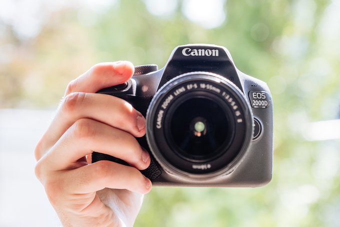 Canon EOS 2000D - Użytkowanie i ergonomia