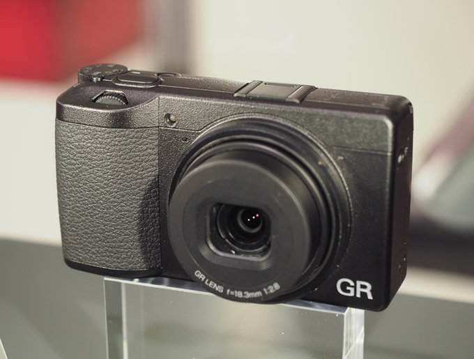 Ricoh GR III w gablotce