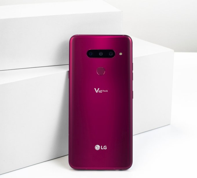 LG V40 ThinQ - smartfon z picioma aparatami