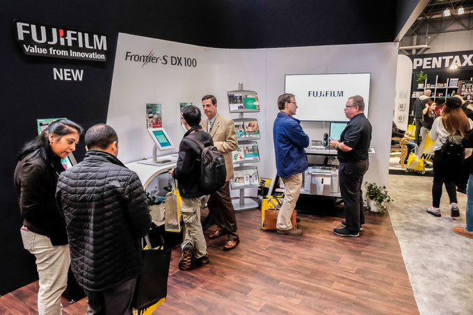 Targi PhotoPlus Expo 2018 - relacja - Fujifilm