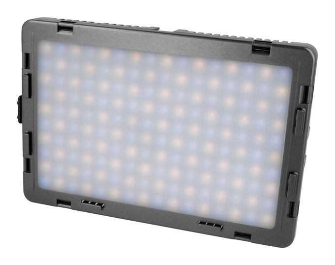 Nowoci Newell - lampy LED Air 1000 i Lux 1600