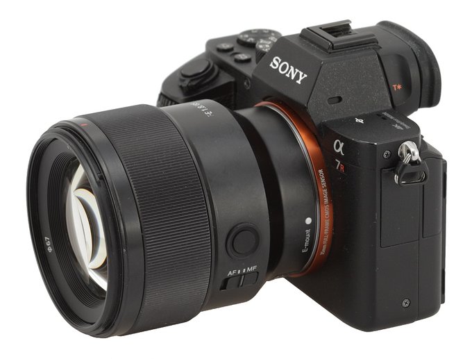 Sony FE 85 mm f/1.8 - Wstp