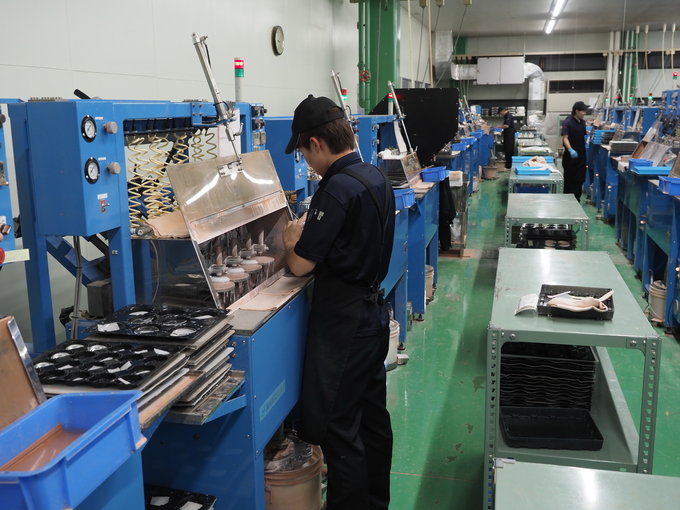 Wycieczka do fabryki obiektyw�w Sigma w Aizu - Optyka