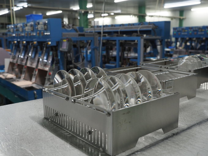 Wycieczka do fabryki obiektyw�w Sigma w Aizu - Optyka