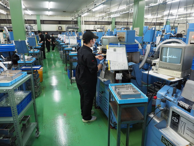 Wycieczka do fabryki obiektyw�w Sigma w Aizu - Optyka