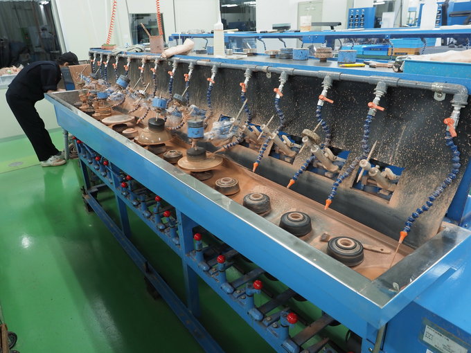 Wycieczka do fabryki obiektyw�w Sigma w Aizu - Optyka