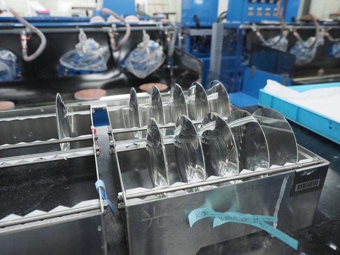 Wycieczka do fabryki obiektyw�w Sigma w Aizu - Optyka