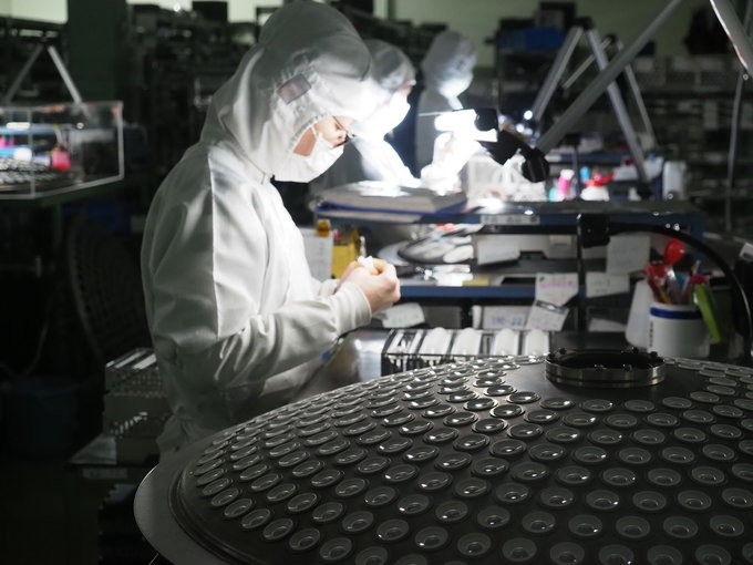 Wycieczka do fabryki obiektyw�w Sigma w Aizu - Optyka