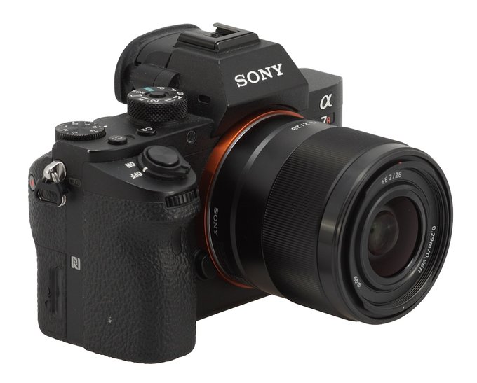 Sony FE 28 mm f/2 - Wstp