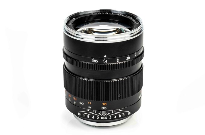 Mitakon Speedmaster 50 mm f/0.95 Mark III