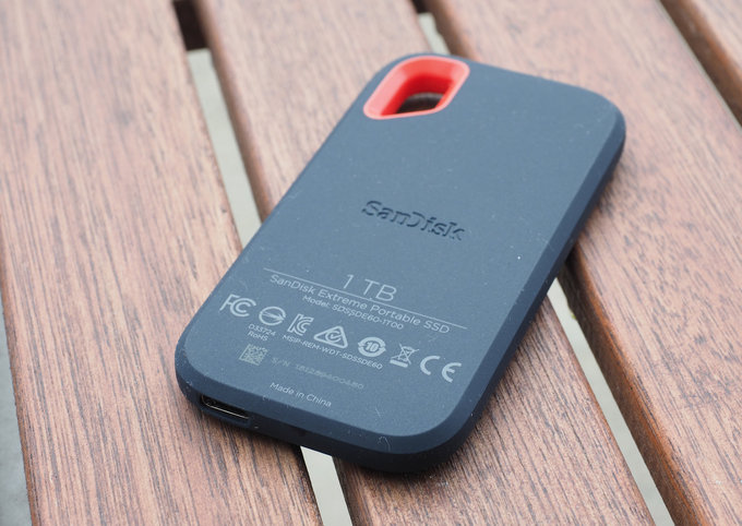 SanDisk Extreme Portable 1TB SSD w naszych rkach - SanDisk Extreme Portable 1TB SSD w naszych rkach