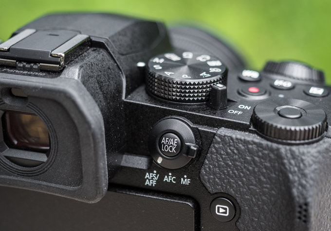 Panasonic Lumix G90 i wycieczka do Lwowa - O ergonomii Lumiksa G90 s��w kilka