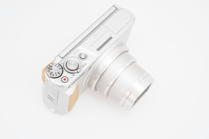 Canon PowerShot SX740 HS - Budowa i jako wykonania