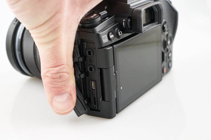 Olympus E-M1 Mark III w naszych rkach - Co nowego na zewntrz?